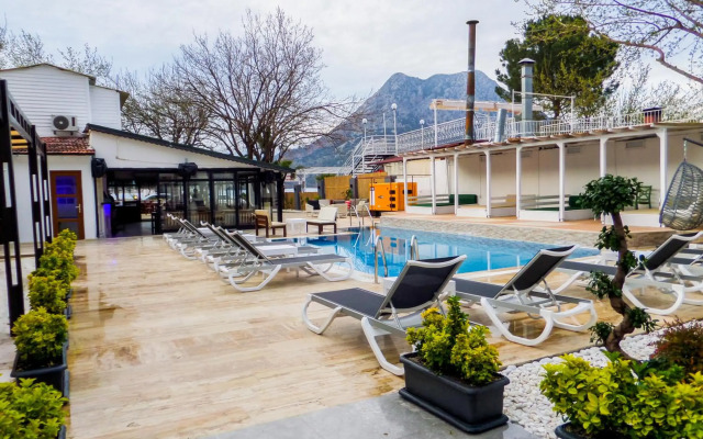 Zulu Hotel