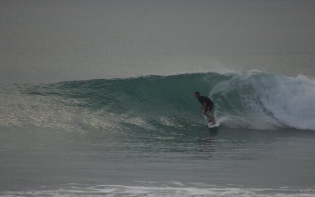 Krui Mutun Walur Surf Camp Sumatra