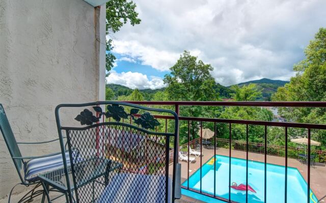 Paradise Mountain Escape by Vtrips