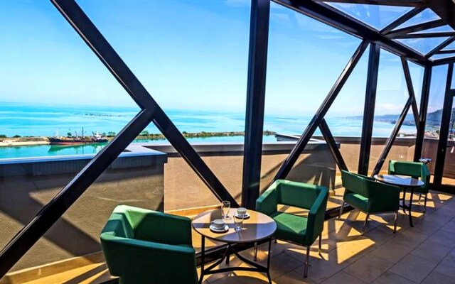Alesha Suite Hotel & Residence