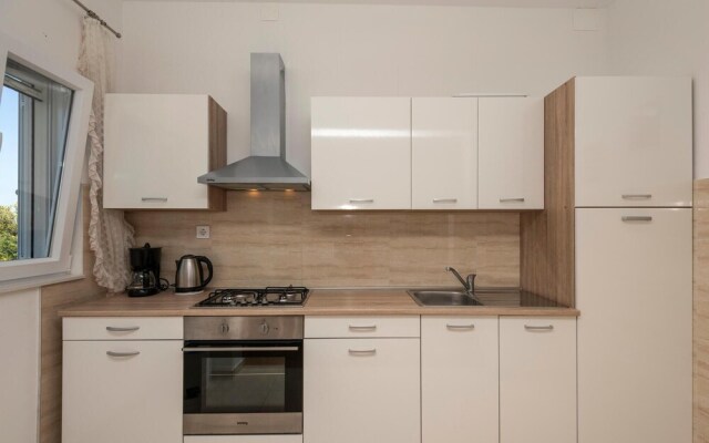 Nice Apartment in Makarska With 1 Bedrooms and Wifi