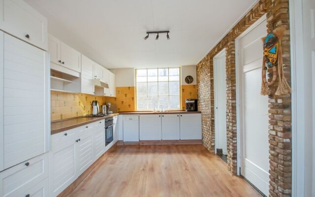 Simplistic Holiday Home in Kaatsheuvel near Efteling