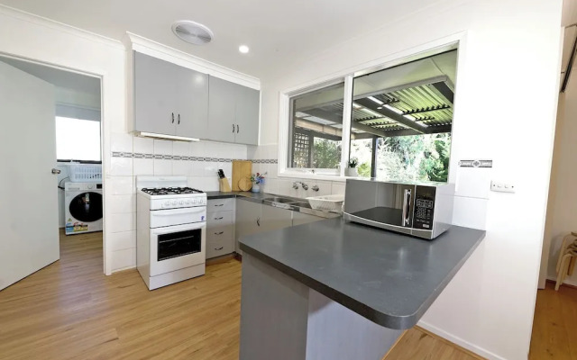 Melbourne 4BRM Staycation Parkside