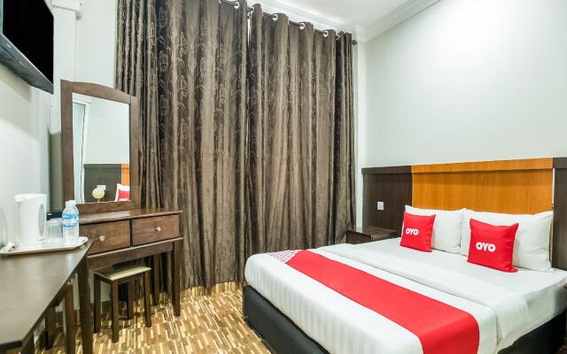 OYO 89712 Grand Inn