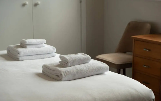 Cool 3 Bedroom Uptown Apartment Close to K Road