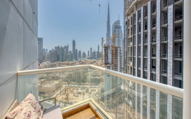 Burj Al Nojoum by R&H