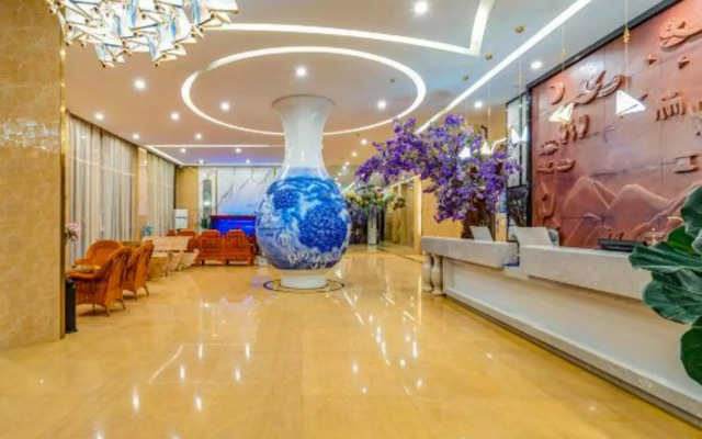 Poya Hotel