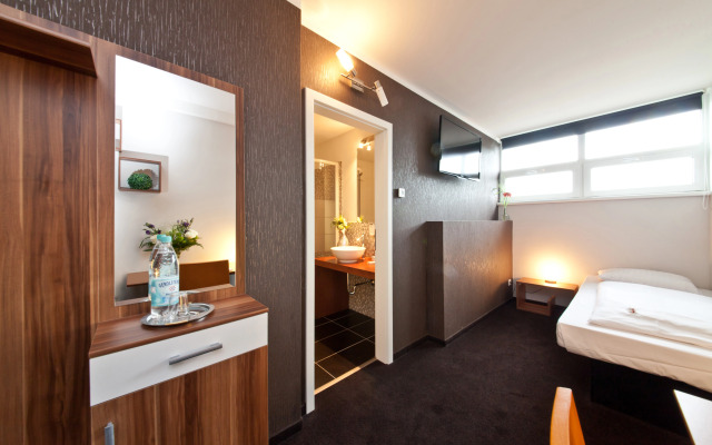 Hotel Aviva