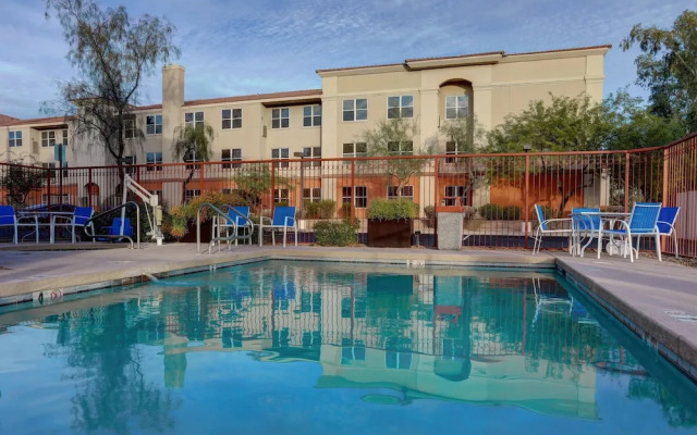 Holiday Inn Express & Suites Phoenix - Mesa West, An Ihg Hotel