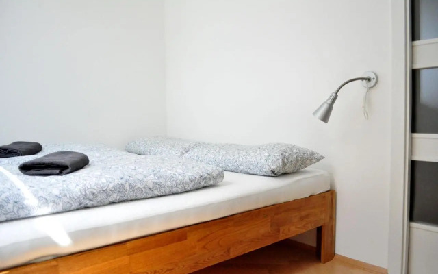 Central-Modern-Apartment