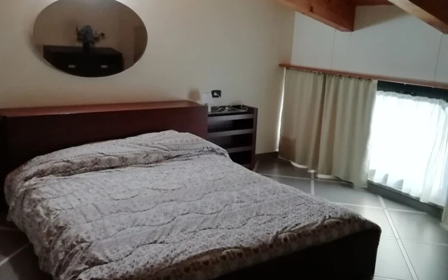 Comfortable attic with parking space in Chiavari