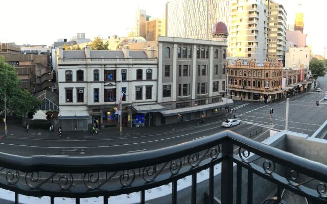 Sydney Riseon Hotel