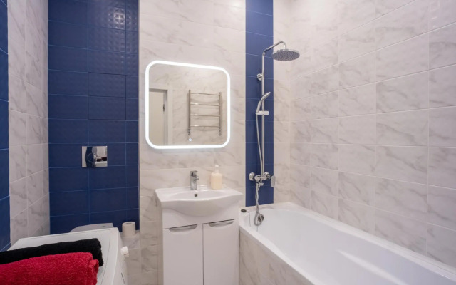 Apartments on Oboronnaya 102B street