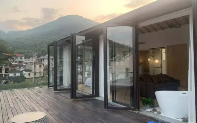 Tonglu Nanshu Jiushe