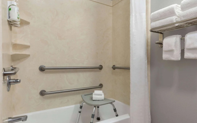 La Quinta Inn & Suites By Wyndham Dumas