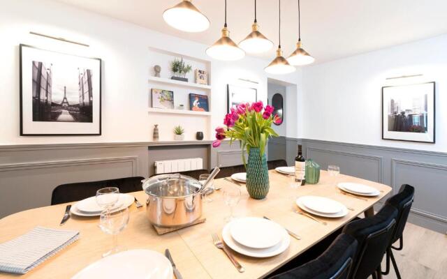 Luxury 4 Bedrooms Le Louvre I by Livinparis