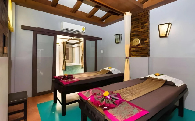 The Lantern Hostel and SPA