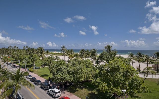 Strand on Ocean by Sunnyside Hotels