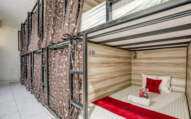 Formerly Reddoorz Hostel @ Feliz Noche Cengkareng