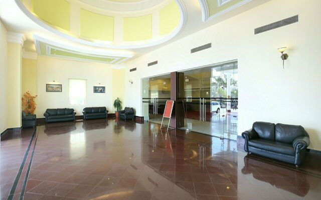 OYO 12989 White Diamond Hotel