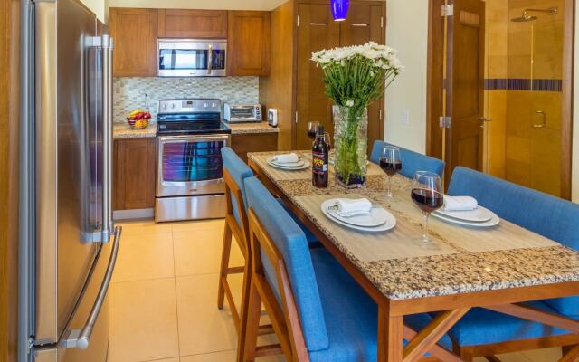 V Azul Condo at Vallarta Romantic Zone - Adults Only
