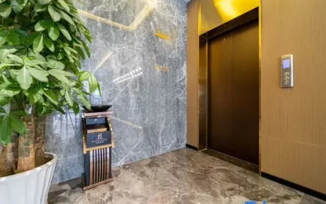 Hua Yue Hotel