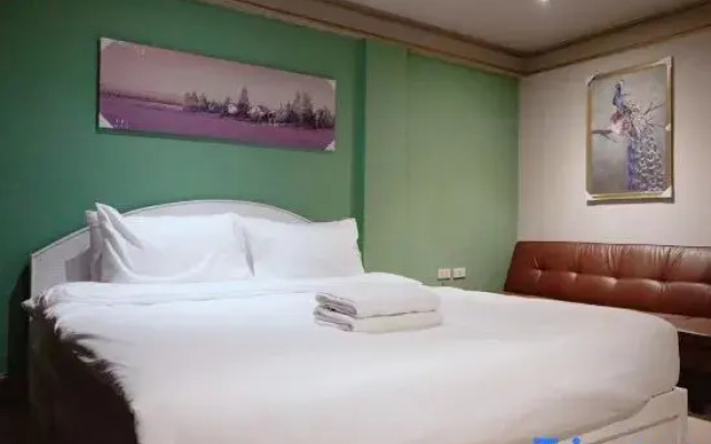 Mitr Inn Nimman 12