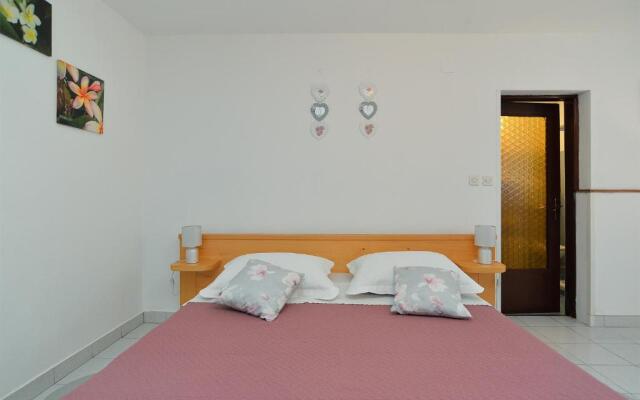 Apartment Dulijana 2042