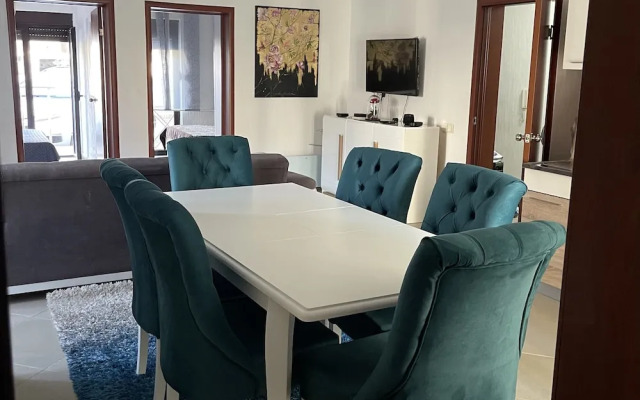 3 Bedroom Apartment With Pool