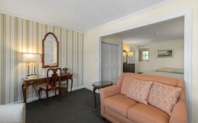 The Sparhawk Oceanfront Resort