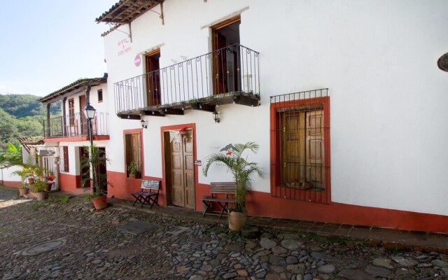 OYO Hotel D' Cervantes