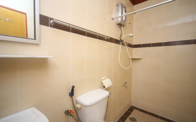 OYO 1027 Hotel London