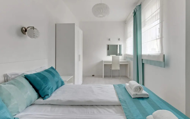 Lion Apartments - Bright Side