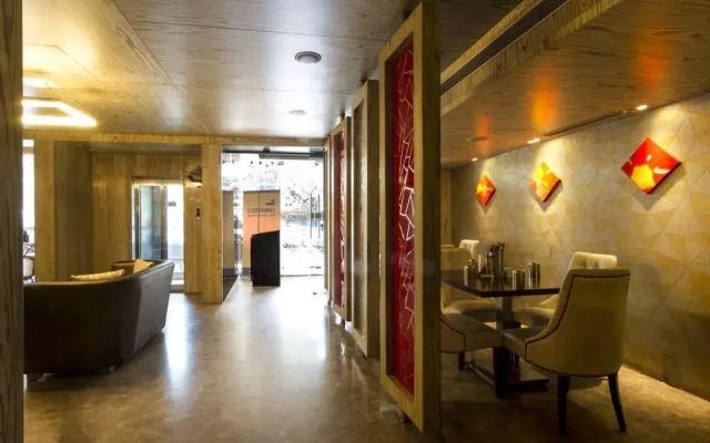 R D Suites A Business Hotel