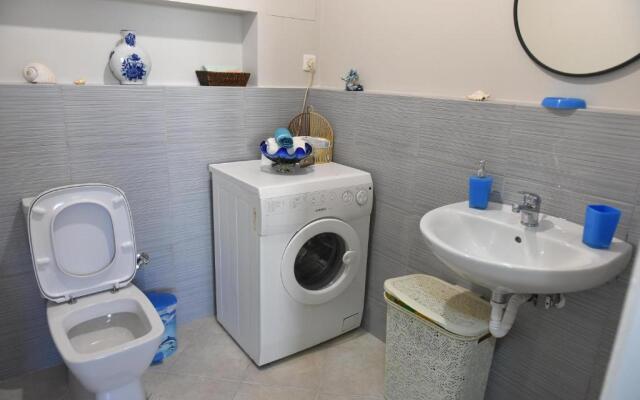 Fanis Apartment