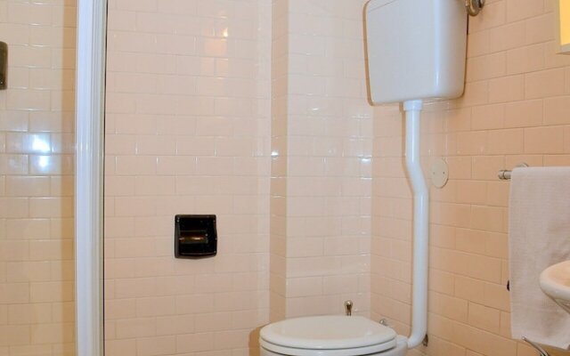 Bright Flat Overlooking the sea - Beahost