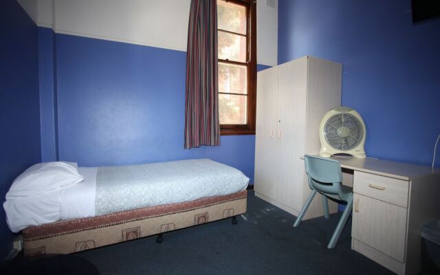The Old Swan Barracks - Hostel