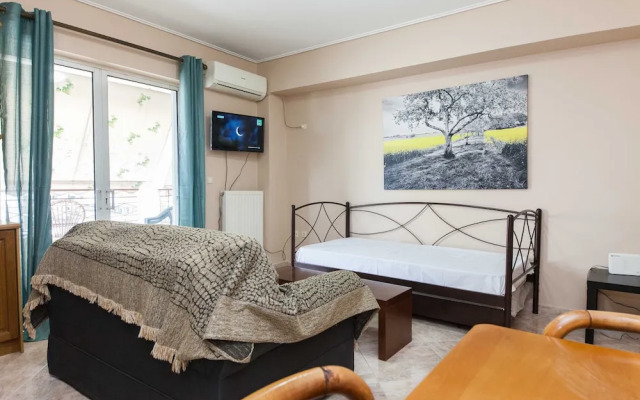 Vironas Delight 1Bd Apt w Lovely Balcony