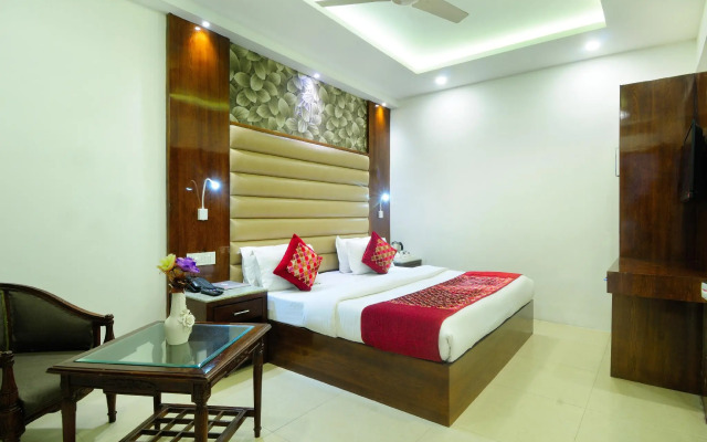 Hotel Yuvraj Deluxe