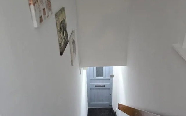Emerald Apartment With Triple A Star Proximity