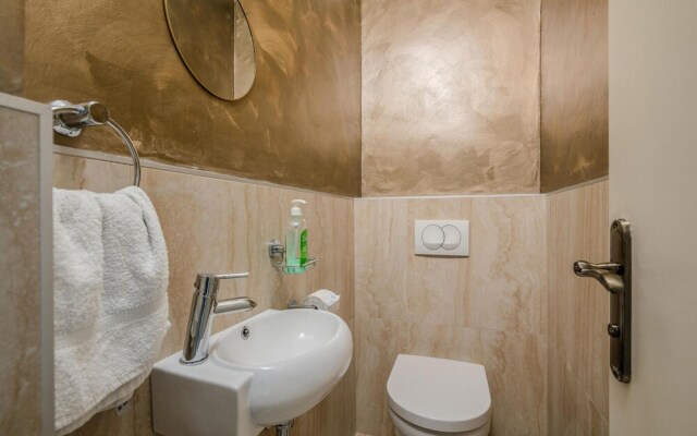 Amazing Home in Malinska With Wifi and 6 Bedrooms