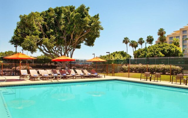 Sheraton Crescent Hotel