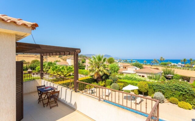 Villa Fortuna Large Private Pool Walk to Beach Sea Views A C Wifi Car Not Required - 2630