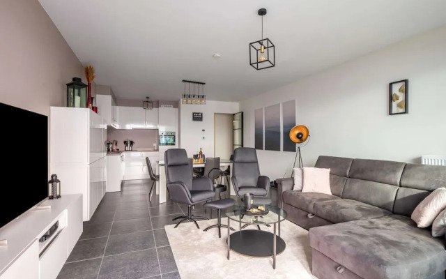 Cosy Apartment in Oostende With Private Terrace