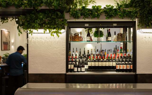 Radisson Blu Hotel, London Euston Square (formerly Grafton)
