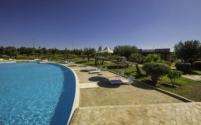 Condominium Hotel Resorts Oliva