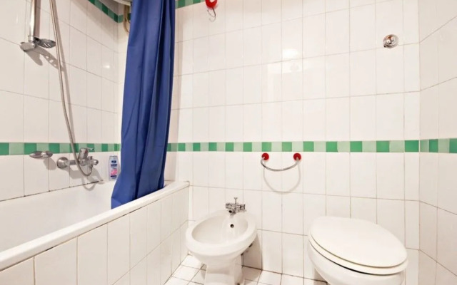 Amazing Attic In With Terrace In Fontana Di Trevi