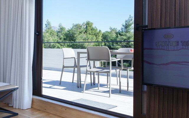 Marousi Modern Green Oasis with Balcony