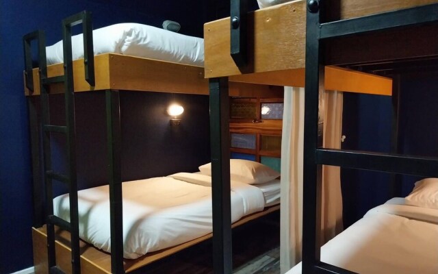 W168 Hostel