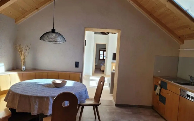 Hoamisch Modern Retreat